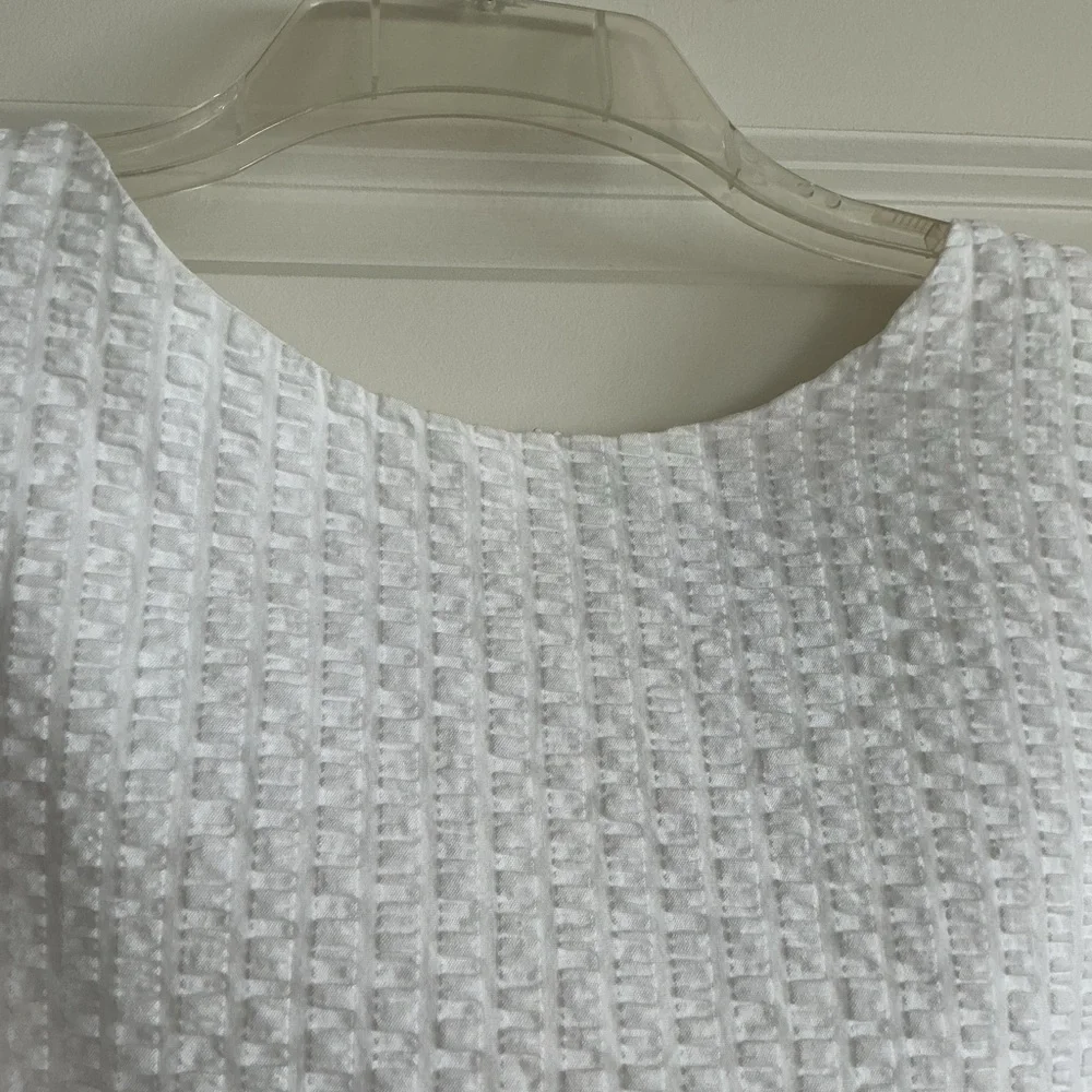 Lilly Pulitzer White Textured Tank Top - Picture 3 of 5